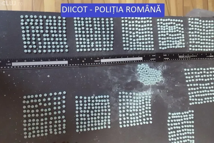 Captură uriașă de Ecstasy la vamă! Drogurile urmau să fie comercializate în Cluj și Bistrița FOTO