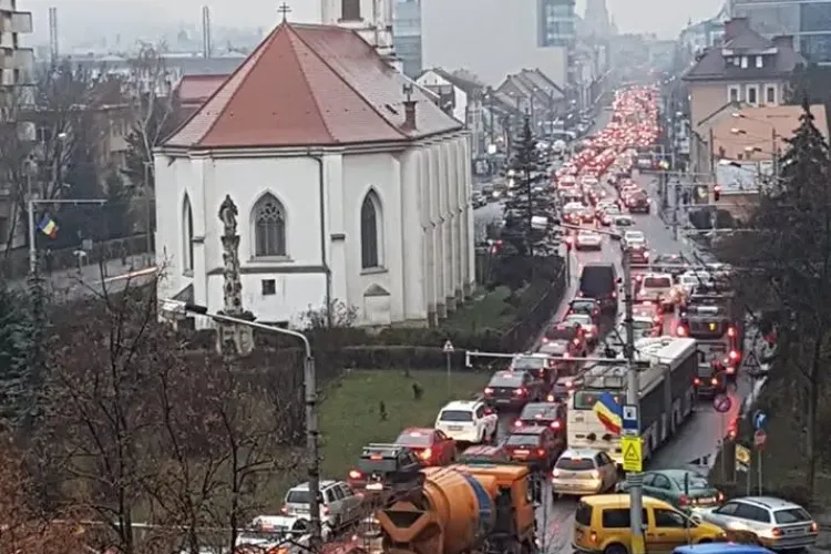 Imaginea zilei! Trafic de coșmar în Cluj-Napoca - FOTO