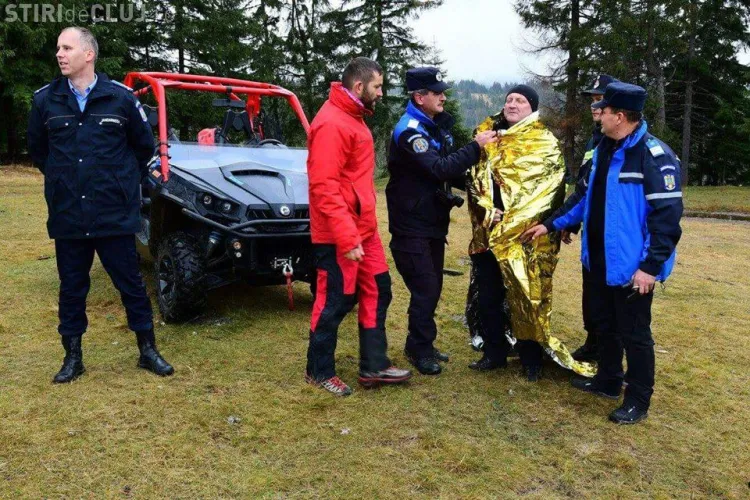 Exercițiu de salvare la Muntele Băișorii. Salvamontiștii se antrenează pentru situații de urgență