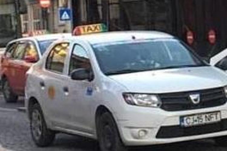 Cluj-Napoca: Autobuzul 30 i-a rupt ușa unui taximetru - FOTO