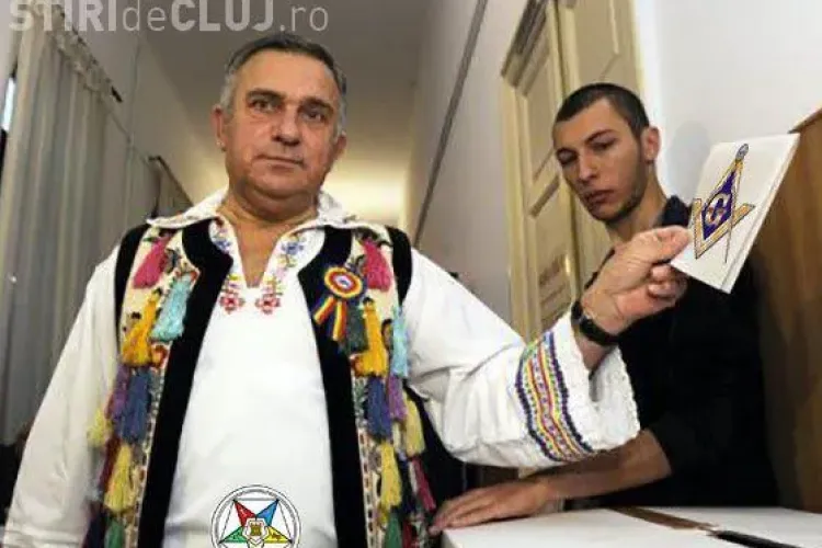 Funar reface istoria lumii: Dacii au construit PIRAMIDELE din Egipt. Olandezii și germanii sunt daci. Dacii au inventat scaunul 