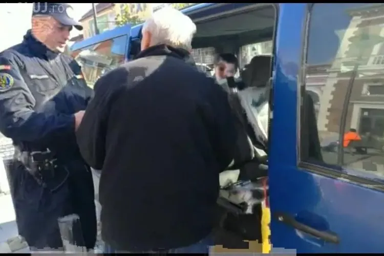Cluj: Pedofil arestat de jandarmi în Piața Gării - VIDEO