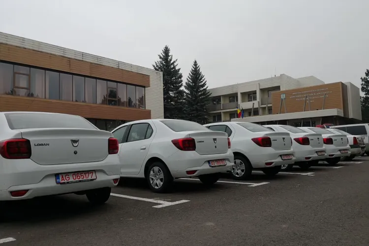 IPJ Cluj a primit zece autospeciale Dacia Logan, pentru a fi folosite în misiuni FOTO