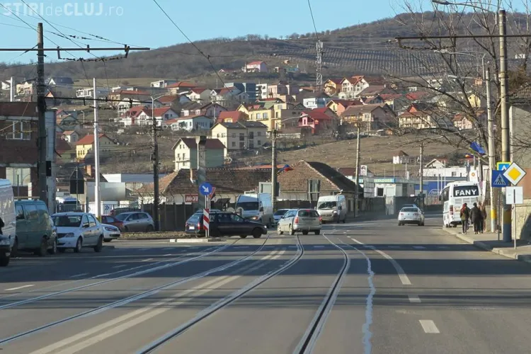 Sens giratoriu la intersecția Bulevardului Muncii cu strada Fabricii