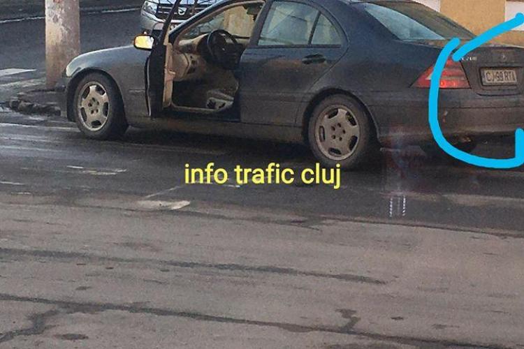 ”Pițiponc” de Cluj! Așa a parcat și și-a uitat și ușa deschisă - FOTO