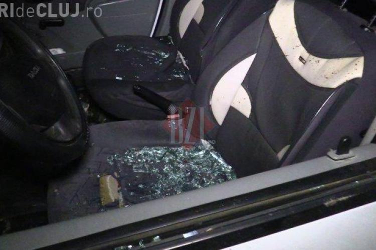 Un nou atac asupra polițiștior, în România. O mașină de Poliție a fost avariată, iar agresorii au fost răniți și arestați