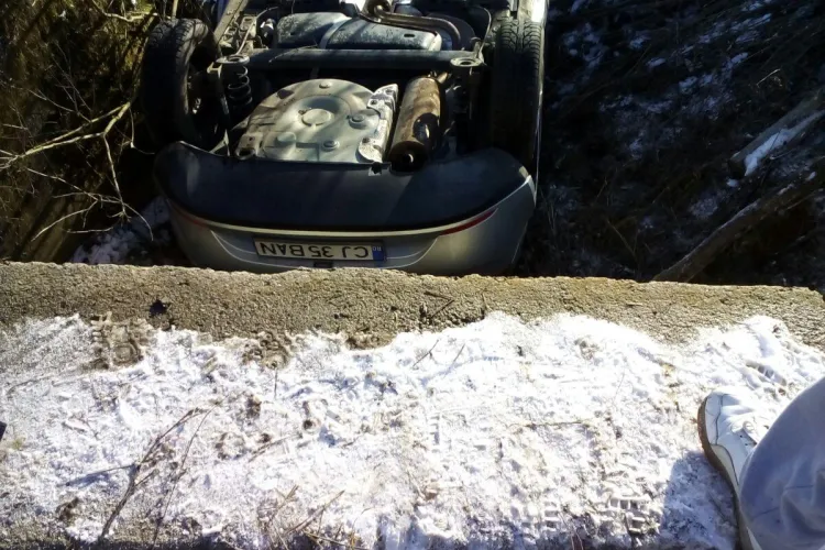 Accident în Cluj! Elicopterul SMURD a fost trimis unde era mașina răsturnată - VIDEO