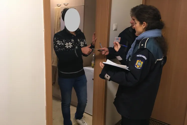 Controale în cămine la Cluj. Studenții s-au trezit cu poliția la ușă FOTO