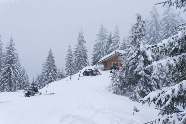 Snowmobilele distrug parcurile naționale din Carpați: E o autostradă de snowmobile - FOTO