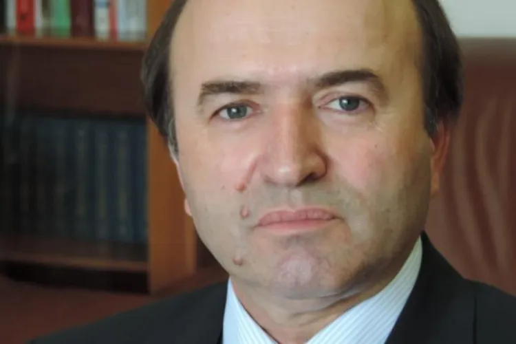 Ministrul Justitiei: Propun revocarea sefului DNA