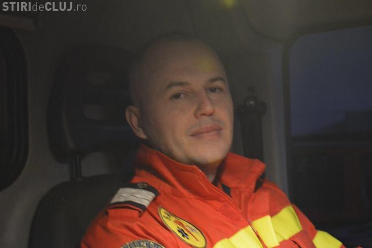 Un paramedic clujean a salvat viața unui bărbat căzut pe carosabil