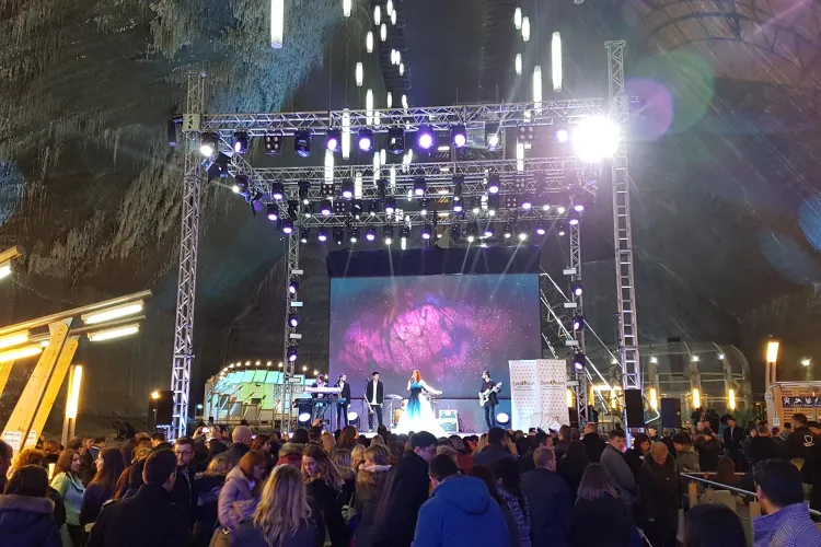 Semifinala Eurovision din Salina Turda, SUCCES uriaș. Calificați sunt Claudia Andas, TIRI şi Feli. Clujenii au deschis SHOW -ul - VIDEO