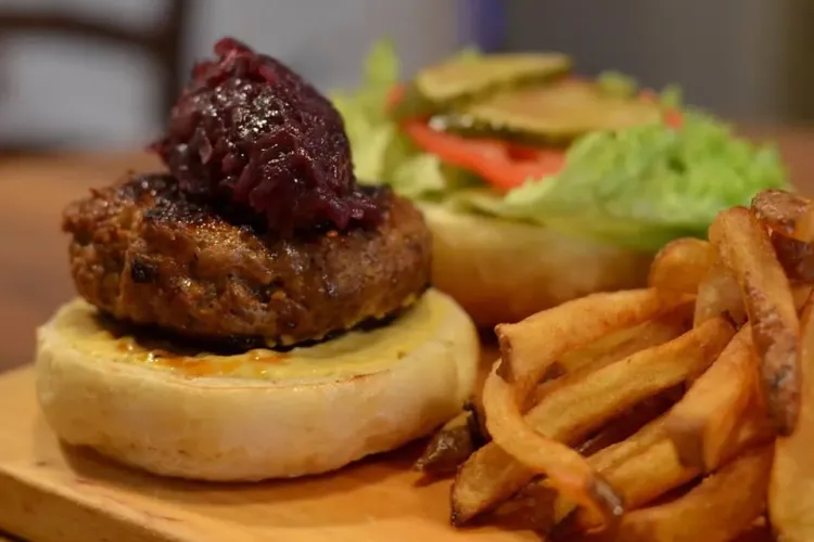 Cluj - Un restaurant se închide din cauza HAOSULUI FISCAL generat de guvernanți