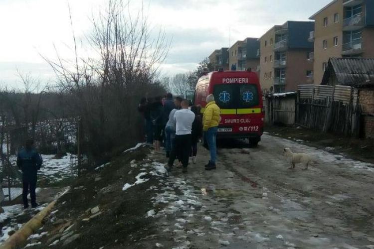 CLUJ: Descoperire macabră la Turda. Un bărbat și-a pus capăt zilelor în grădina din spatele blocului