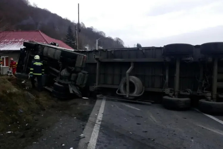 Accident GRAV între Poieni și Ciucea. Două persoane au murit - FOTO