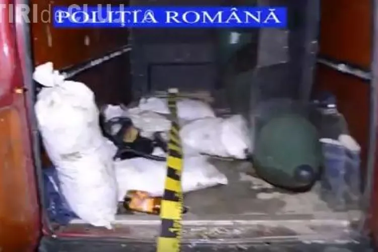 Braconieri, prinși de polițiștii clujeni. Au fost confiscate sute de kilograme de pește, o barcă și unelte de pescuit