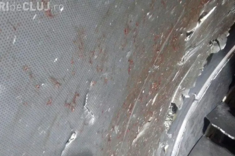 Cum arată motorul aeronavei Blue Air care a aterizat de urgență pe Aeroportul din Cluj - FOTO