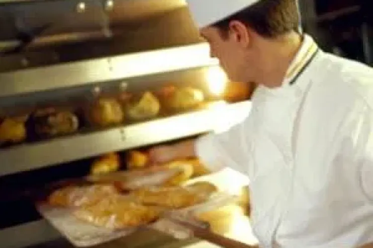 Bărbat amendat pentru că a muncit prea mult