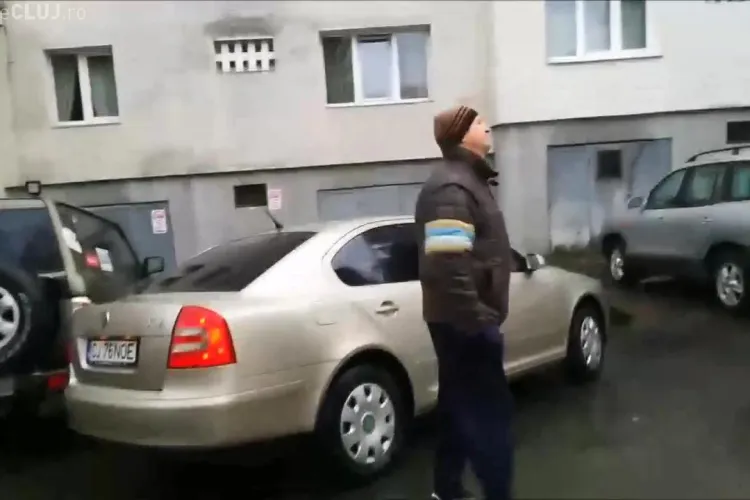 Cluj: Un angajat MAI a scos legitimația în urma unei RĂFUIELI pentru un loc de parcare - VIDEO / UPDATE