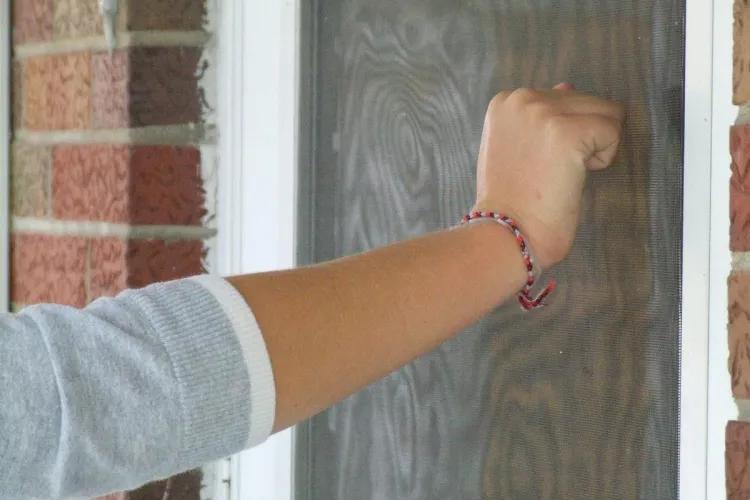 Clujean jefuit de o femeie, prin metoda ”Bună ziua”. A rămas fără 10.000 de lei