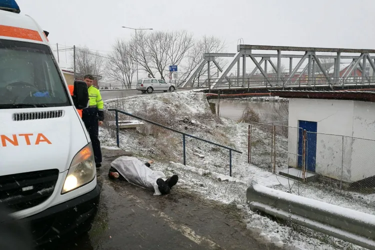 UPDATE - O femeie s-a aruncat în râu/ Descoperire macabră pe malul Someșului - FOTO