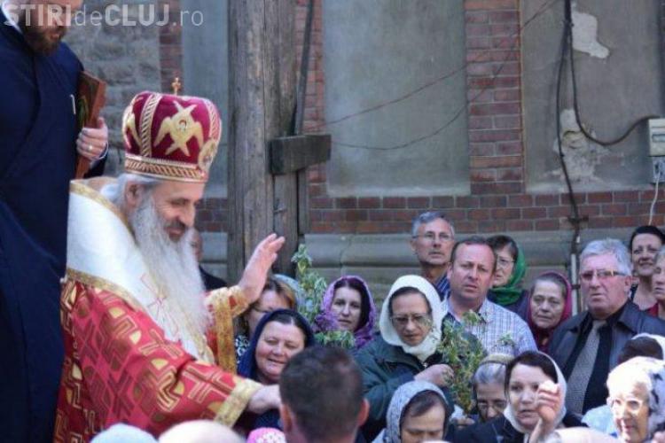 S-a început campania pentru ”familia tradițională”. Mitropolitul Moldovei i-a îndemnat pe enoriași să meargă ”neapărat” la vot VIDEO
