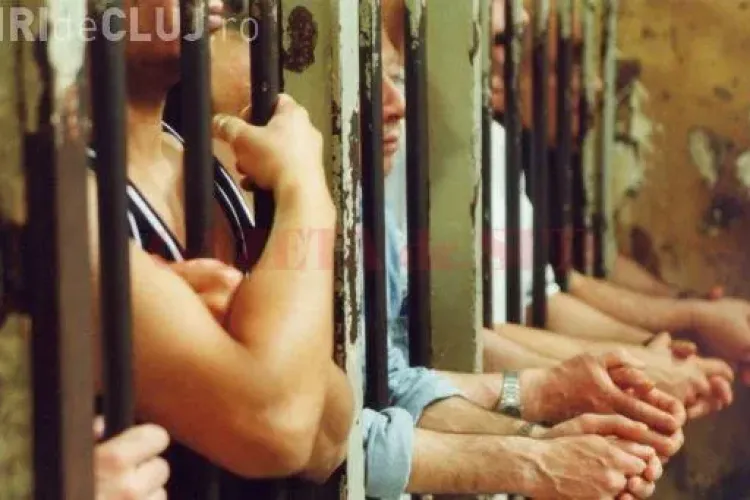 Amendament PSD: Condamnaţii cu pedepse până la 5 ani să execute pedeapsa acasă sau în week-end