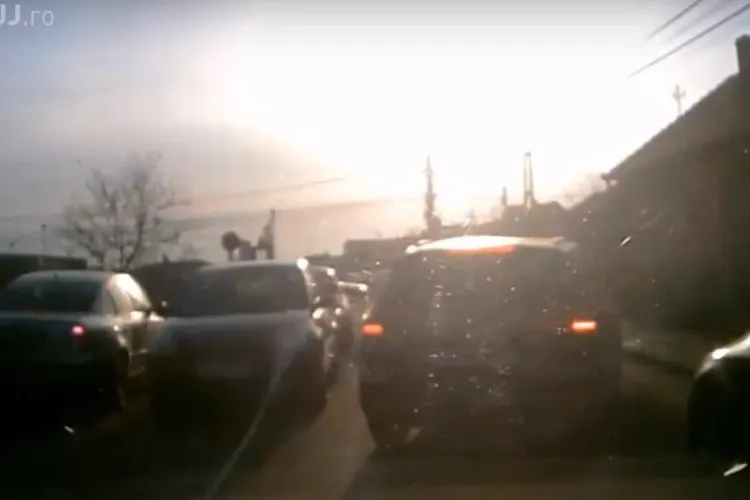 Florești: Șmecher în trafic pus la respect de șoferi - VIDEO