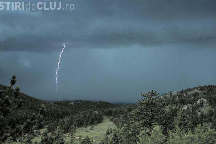 Cod galben de furtuni în mai multe zone din Cluj! Ce anunță ANM