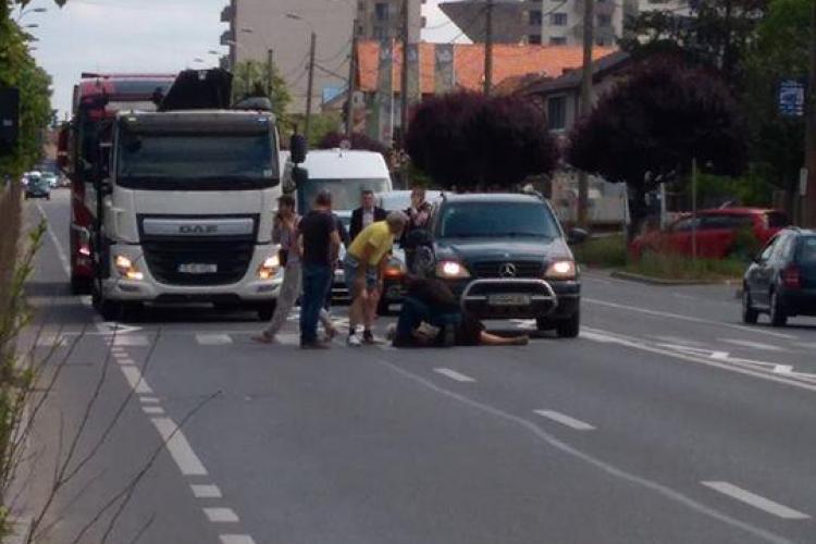 Accident pe strada Corneliu Coposu. Victimă lovită pe trecerea de pietoni - FOTO
