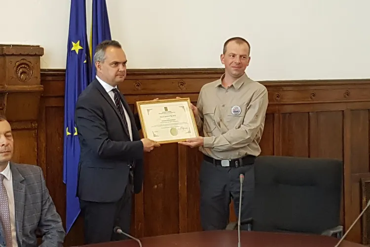 Voluntarul CERT care l-a găsit pe minorul dispărut de acasă a fost premiat - VIDEO