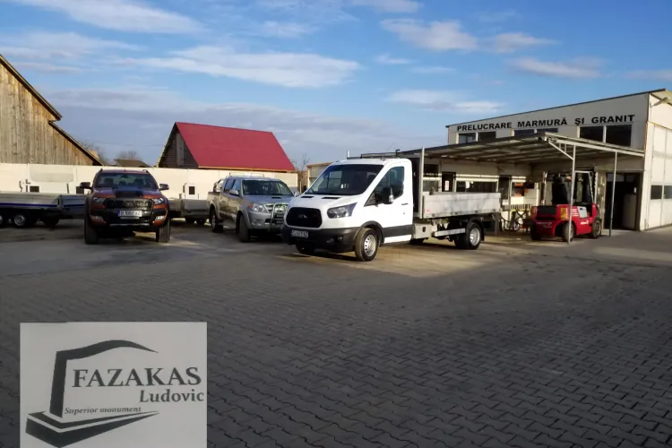 CLUJ: Servicii de calitate de prelucrare a granitului și marmurei, la FAZAKAS MORMINTE MONUMENTE (P)