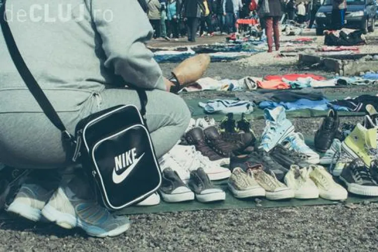 Clujenii din Mărăști nu mai suportă haosul creat de Piața de vechituri