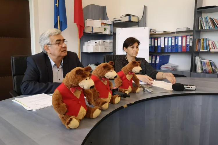Mascota Olimpiadei Internaționale de Matematică de la Cluj este MIMO - FOTO
