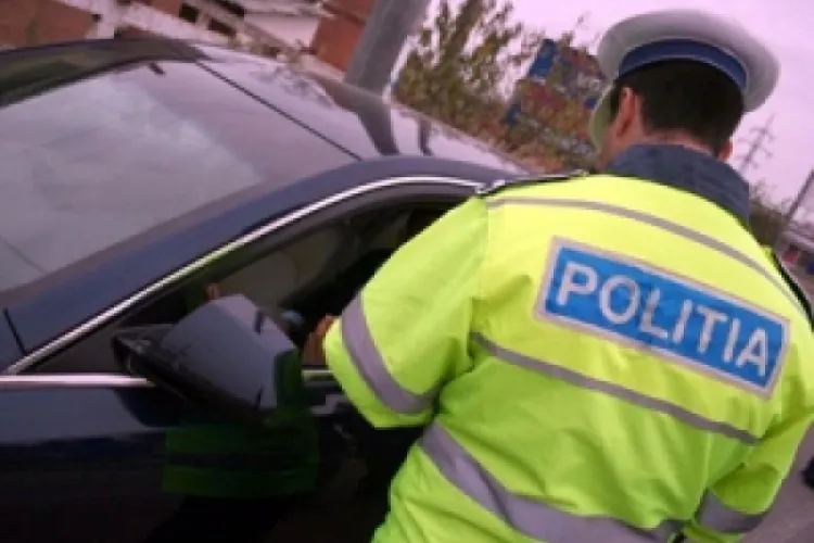  CLUJ: Tânăr de 18 ani, reținut de polițiștii clujeni. L-au prins conducând pentru a treia oară fără permis