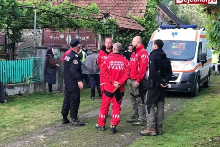 CLUJ: Femeie de 72 de ani, la un pas de moarte după ce s-a pierdut în pădure. Forțele de ordine au găsit-o după ore de căutări VIDEO