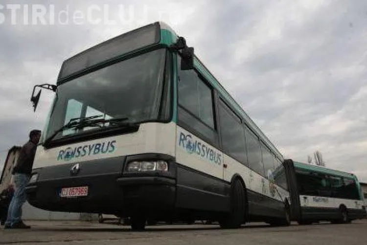 Un troleibuz nou cumparat de Primarie de la Astra Arad, costa cat 15 autobuze second-hand luate din Franta! 