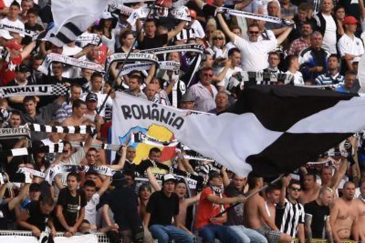 Suporterii de la U Cluj catre Ioan Ovidiu Sabau: "Sabau=Iuda!"