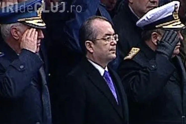 Emil Boc a fost huiduit la parada militara din Bucuresti - VIDEO