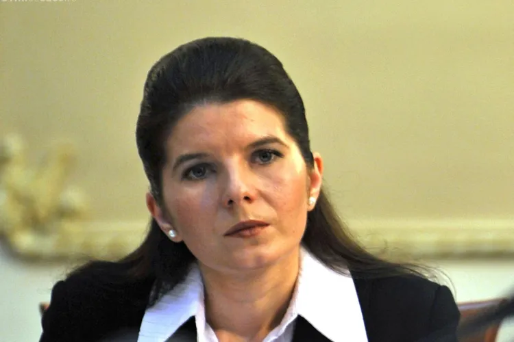 Monica Iacob-Ridzi a fost internata in spital in stare grava