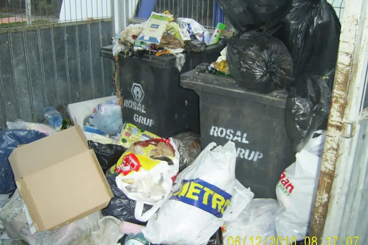 Firma Rosal, acuzata ca nu aduna gunoiul menajer in Manastur! Sorin Apostu: Sa fiti multumiti cu cat face - FOTO