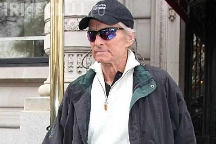 Michael Douglas, pe cale sa invinga cancerul FOTO