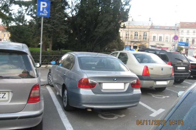 Parcarile pentru persoane cu handicap, vanate de catre soferi! 100 au fost amendati de primarie