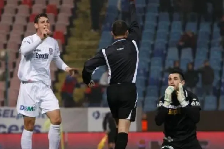 A fost penalty la iesirea lui Nuno Claro pe Kapetanos? VEZI aici faza