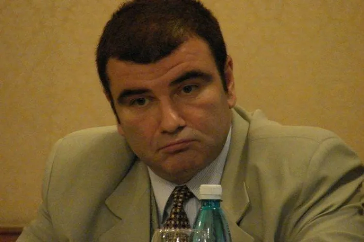 Omul de afaceri Catalin Chelu, acuzat ca a oferit mita secretarului de stat Dan valentin Fatuloiu, a fost retinut de procurorii DNA