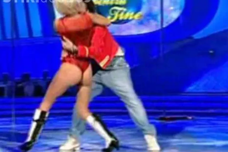Dana Rogoz se dezbraca la "Dansez pentru tine"! - VIDEO
