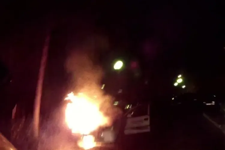 Cluj: Mașină în flăcări pe centura Apahida - VIDEO