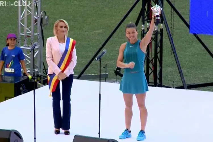 Gabriela Firea recunoaște că a ”greșit”, după ce s-a cățărat pe imaginea Simonei Halep