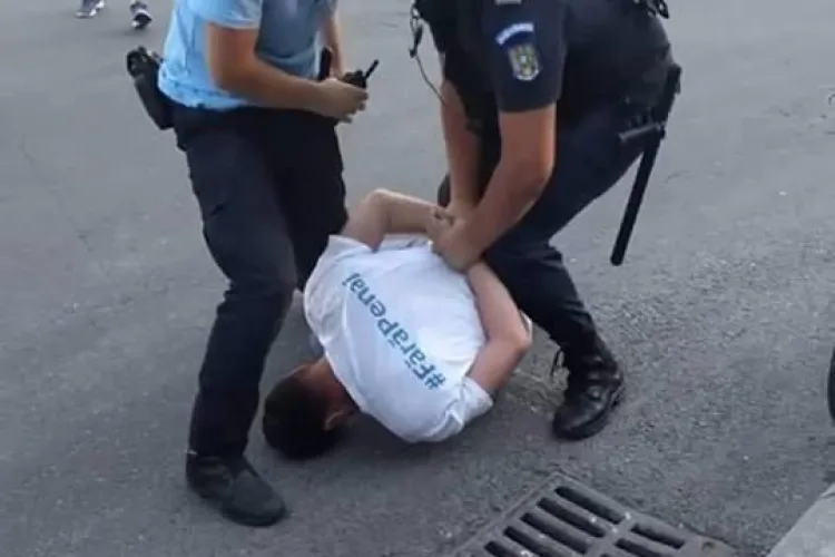 Societatea civilă este AGRESATĂ de Jandarmi! Ce a pățit patronul unei firme IT - FOTO