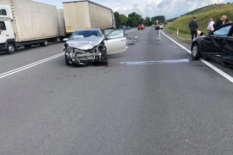 ACCIDENT cu cinci victime pe drumul Cluj-Turda. Un șofer nu a acordat prioritate FOTO